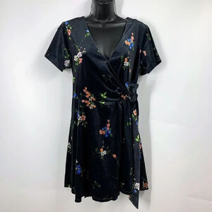 Urban Outfitters Women's Velvet Tiger Floral Wrap Short Sleeve Mini Dress Size S